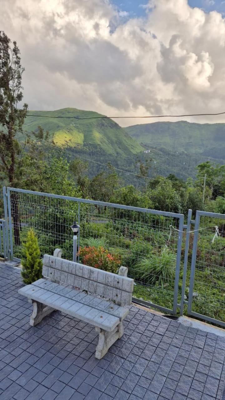 M R Holiday Home Vagamon Ngoại thất bức ảnh