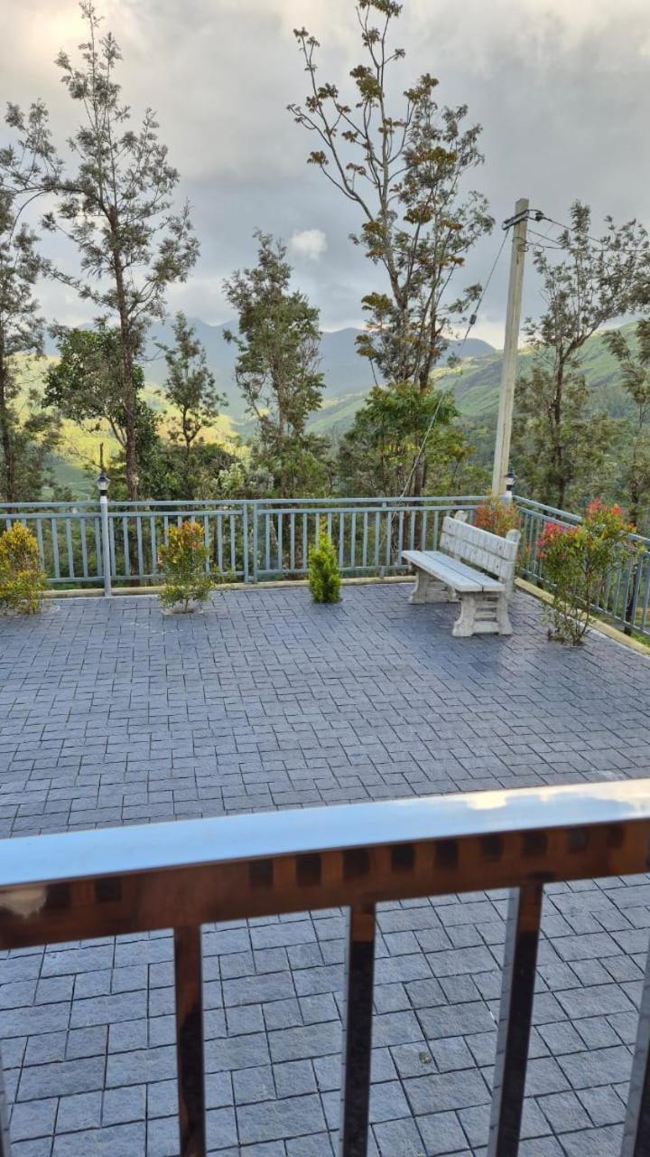 M R Holiday Home Vagamon Ngoại thất bức ảnh